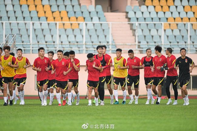 法媒：尤文与阿森纳联系，商谈托马斯冬窗转会事宜据法国媒体Foot Mercato报道，尤文与阿森纳进行了联系，商谈托马斯的转会事宜。